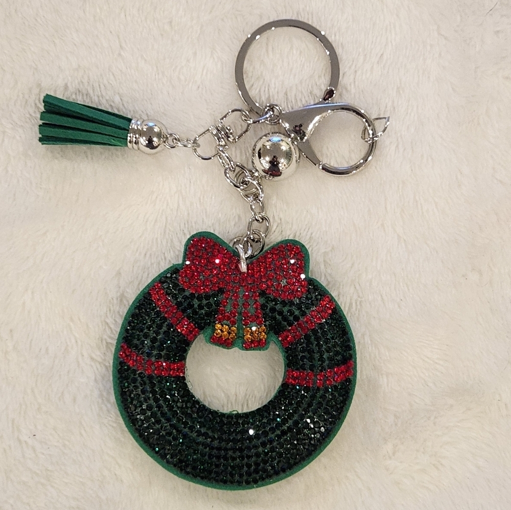 Festive Green and Red Christmas Wreath Keychain Bag Charm